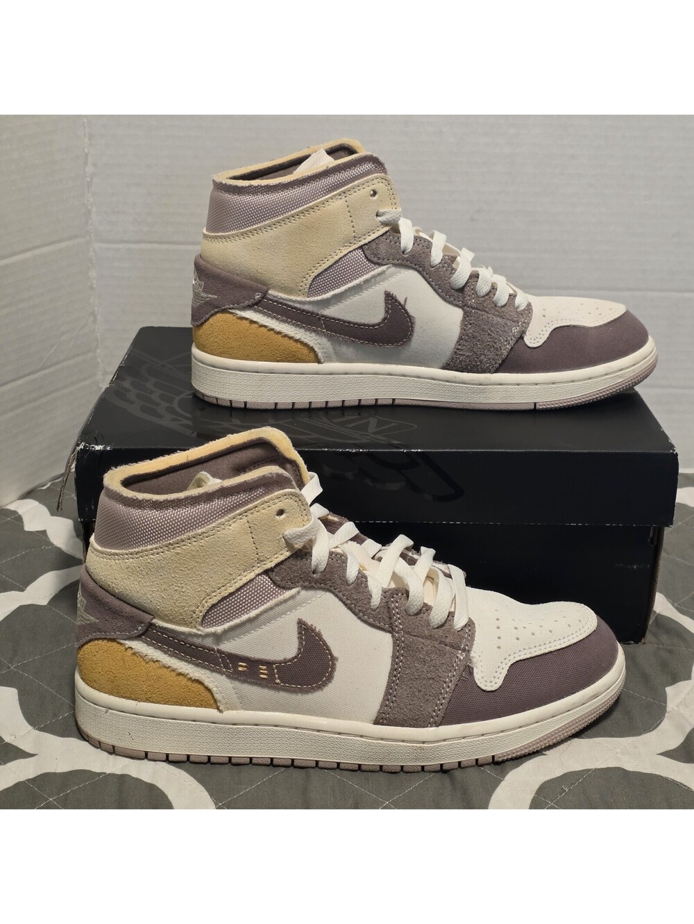 Air Jordan 1 Mid SE Craft Inside Out Taupe Haze Men's Size 7.5